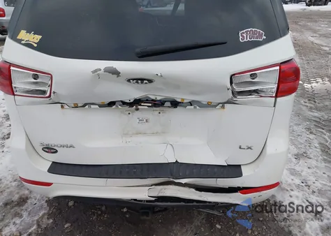 2018 Kia Sedona Lx z USA, uszkodzony, nr VIN KNDMB5C18J6374786